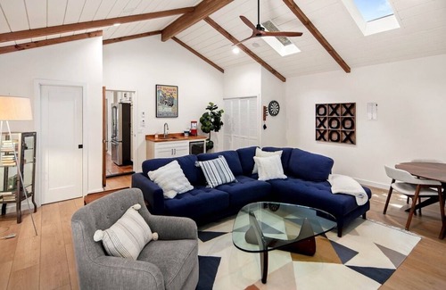 Mira Monte Casa | Modern Ojai Farmhouse: 3-BR Haven with Pool, Mountain Views & Beach Access!