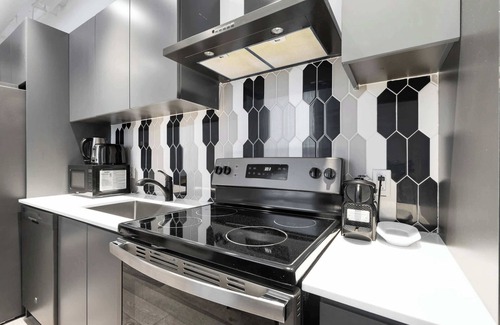 Downtown Montreal Apartamento | Downtown| Cozy 1BD 1BA|4Guests