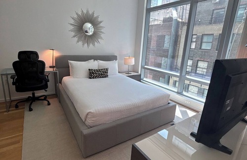 Central New York City Apartamento | Modern One Bedroom in the Heart of Midtown West