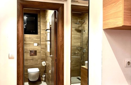 Vozdovac Apartamento | Modern One-Bedroom Retreat – Walk to Everything