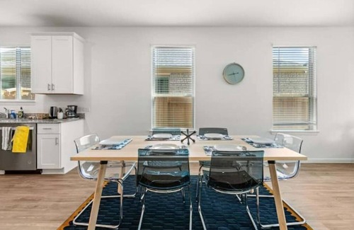 Katy Casa | Modern One Story Home Katy TX
