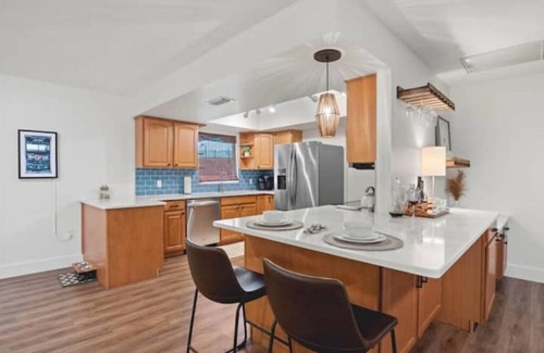 Arlington Park Casa | Modern Organic King Beds Salt POOL/SPA Dwtn Sarasota Retreat near Siesta Beach