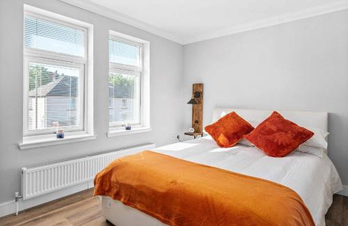 Oban Casa | Modern & Peaceful 2BR Home - Free Parking