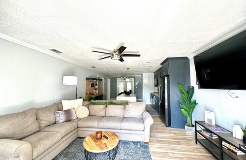 St. Cloud Casa | Modern Peaceful Pool Home, 25 Mins To Theme Parks!