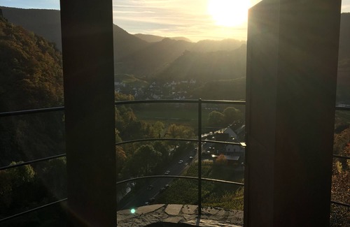 Remagen Apartamento | Modern penthouse apartment with terrace over the roofs of Remagen