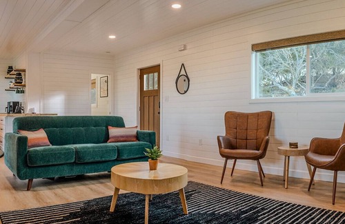 Center Point Casa | Modern, pet friendly shipping container home in charming Texas Hill Country