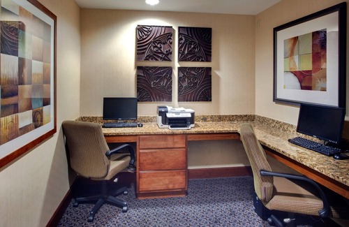 Glendale Sports and Entertainment District Apartamento | Modern Phoenix Suite + Walk to Gila River Arena | Piscina climatizada al aire libre