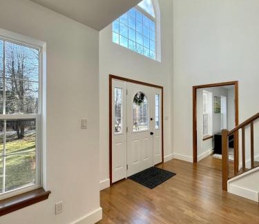 Albrightsville Chalet De Esquí | Modern Poconos home, game room, pool, waterparks