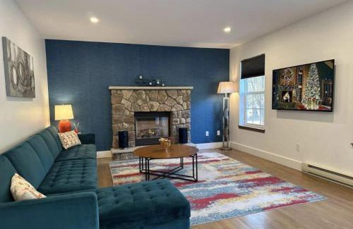 Albrightsville Chalet De Esquí | Modern Poconos home, game room, pool, waterparks