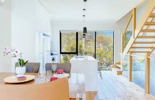 Port Melbourne Casa | Modern Port Melbourne 3b3b Townhouse and Parking