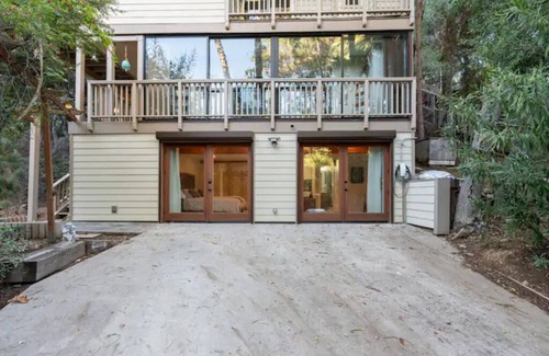 Calabasas Apartamento | Modern Private Guest Suite in Tranquil Topanga