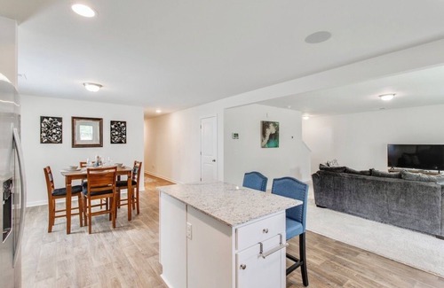 South Carolina Lakes & Blackwater Rivers Casa | Modern & Private Lexington Retreat Near Columbia!