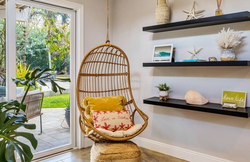 Portlock Casa | Modern Private Oasis w/ Private Pool/Hot Tub, Sauna, AC & BBQ: Hale Ho'omaha