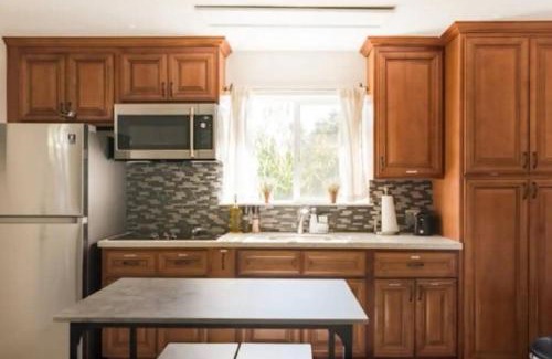 Silver Creek Apartamento | Modern Private Unit With Serene Backyard
