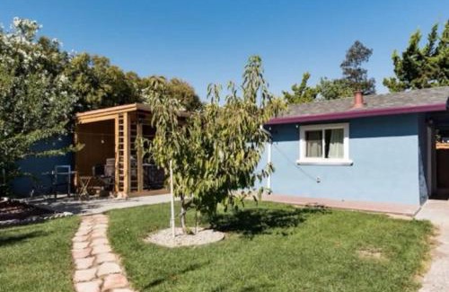 Silver Creek Apartamento | Modern Private Unit With Serene Backyard