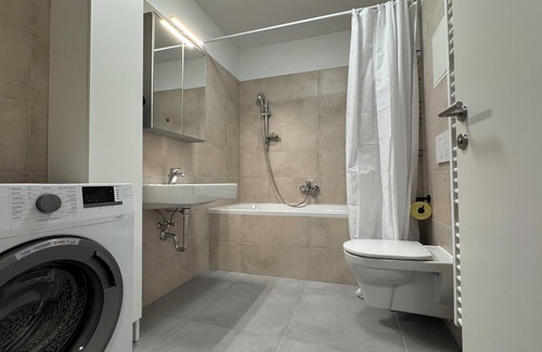 Favoriten Condominio | Modern & quiet apartment with balcony