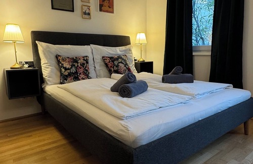 Favoriten Condominio | Modern & quiet apartment with balcony