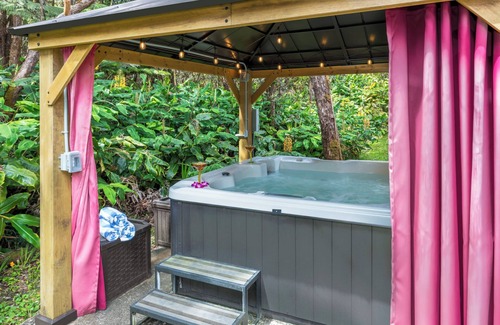 Volcano Casa | Modern Rainforest Bungalow 1 Mile from Volcano Village