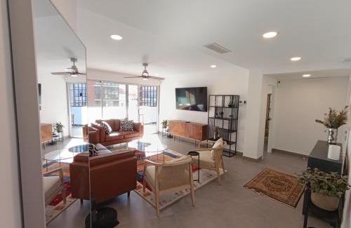 Alicante City Centre Apartamento | Modern Rambla Mercado Apartment