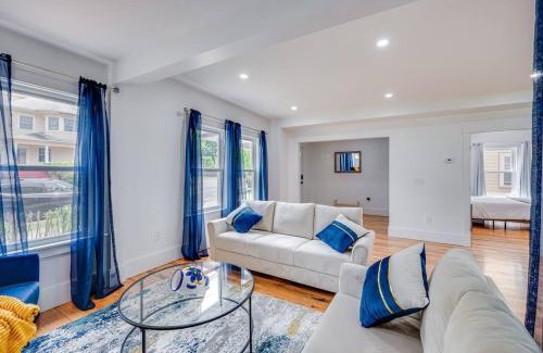 Milton Apartamento | Modern Red Door Haven +5mins to Boston