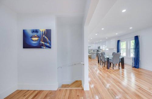 Milton Apartamento | Modern Red Door Haven +5mins to Boston