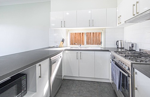 Colebee Casa | Modern Relex 5BR House Spacious & Close to Park Colebee