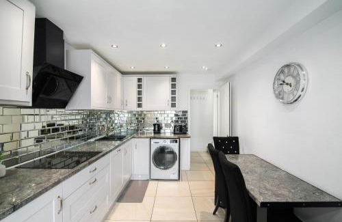 Vassall Casa | Modern Retreat - 3 Beds - Parking - Wifi - 15 mins to tube