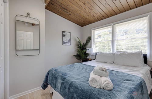 Highland Park Casa | Modern Retreat at Highland Park