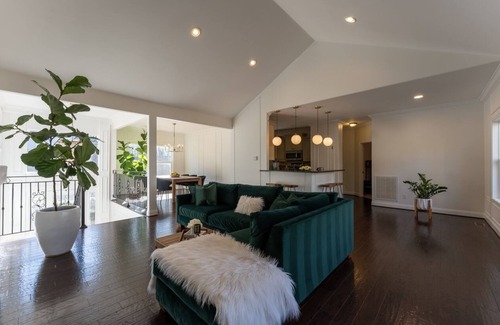 Ashley Oaks Casa | Modern Retreat Centrally located in Knoxville