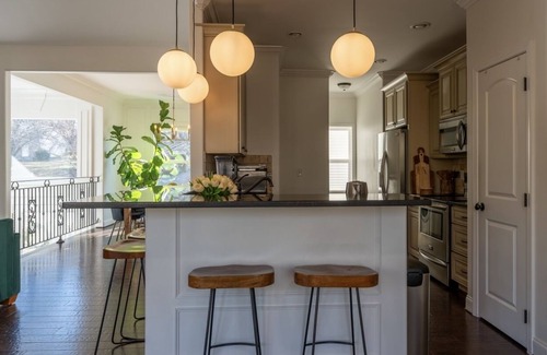 Ashley Oaks Casa | Modern Retreat Centrally located in Knoxville