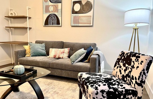 Dallas Condominio | Modern Romantic luxurious 1Br condo White Rock Lake Dallas