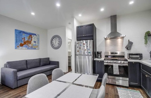 Kensington Casa | Modern & Romantic Studio | Private Entrance