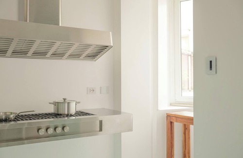 Trionfale Condominio | Modern Rooftop Getaway: Arte della Medaglia Gallery House