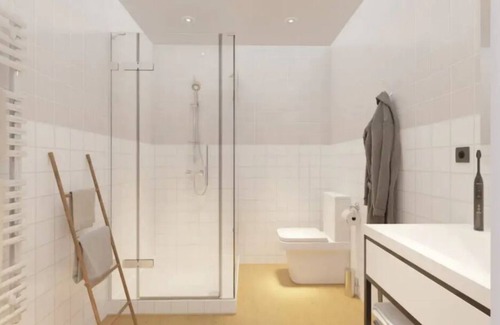 Milagrosa Apartamento | Modern Room with High-Speed Wi-Fi in Pamplona