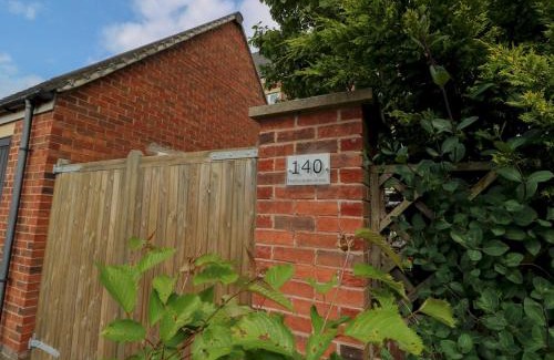 Newcastle-upon-Tyne Casa | Modern Room with Private Outdoor space Pass The Keys