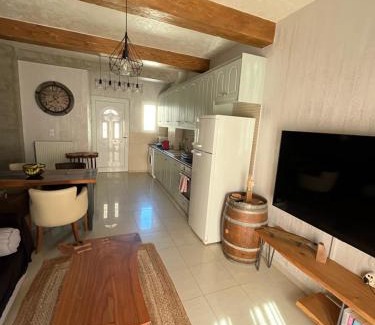 Kefalos Apartamento | modern rustic house