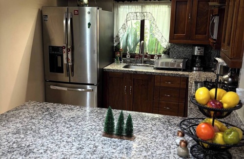 San Salvador Casa | Modern, Safe & Private Home in San Marcos – WiFi + AC + Full Laundry