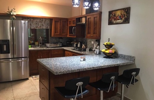 San Salvador Casa | Modern, Safe & Private Home in San Marcos – WiFi + AC + Full Laundry