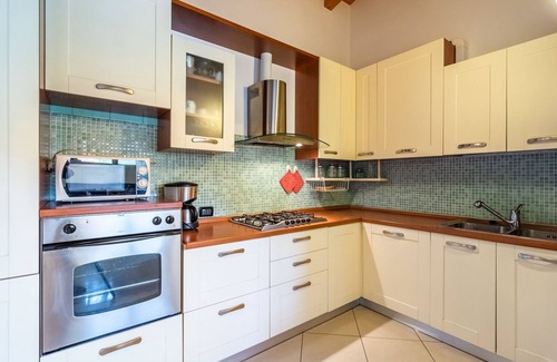 Cunettone Casa | Piso moderno tipo salo con piscina