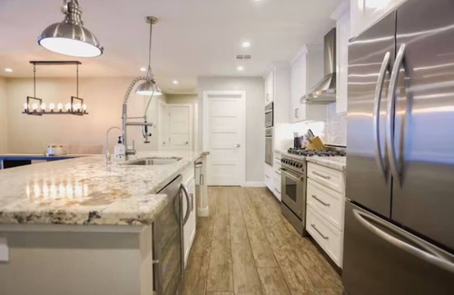 South Scottsdale Casa | Modern Scottsdale Home w/ Heated Pool/Spa/Fire Pit