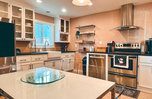 Paradise Hills Casa | Modern SD Oasis w/ Pool & HotTub