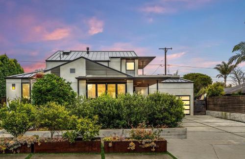East Mesa Casa | Modern Sea Escape