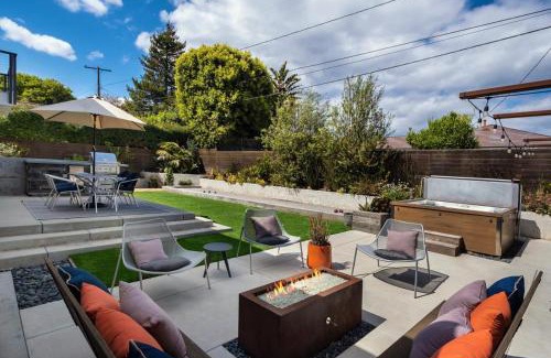 East Mesa Casa | Modern Sea Escape