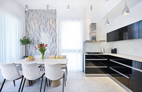 Tel Aviv City Center Apartamento | Modern Sea View 3BR on Frishman Beach by HolyGuest