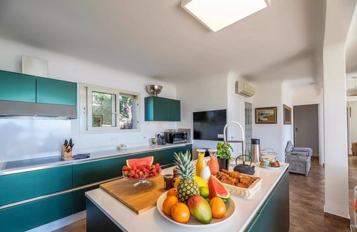 Porto-Vecchio Villa | Villa moderna con vista al mar, piscina, servicio completo, llegada domingo salida