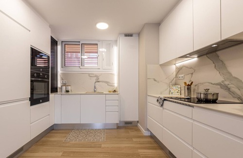 Vilafortuny Apartamento | Apartamento moderno frente al mar con 3 habitaciones y vistas al Mediterráneo