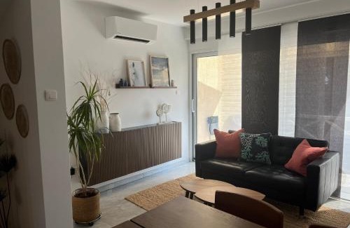 Pegeia Apartamento | Modern Seaview Townhouse in Coral Bay