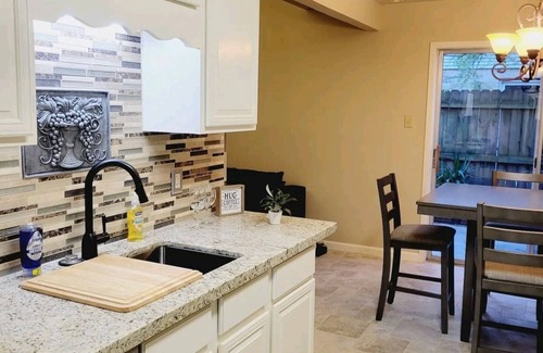 Beaumont Casa | Modern Secluded 2 BR 1.5 Bath