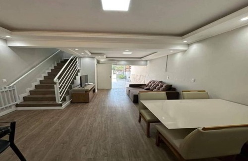 Jardim Iririu Casa | Modern semi-detached house with gourmet area and comfort for the whole family