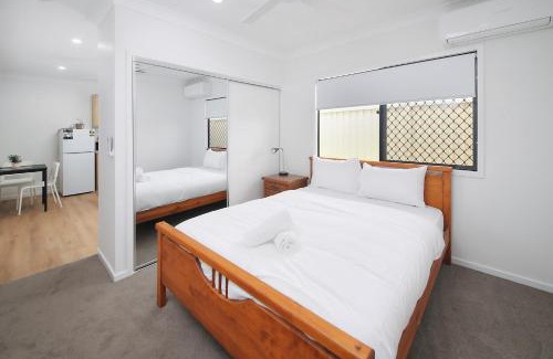 Kuraby Casa | Modern Serene Studio with Free Parking & New Build